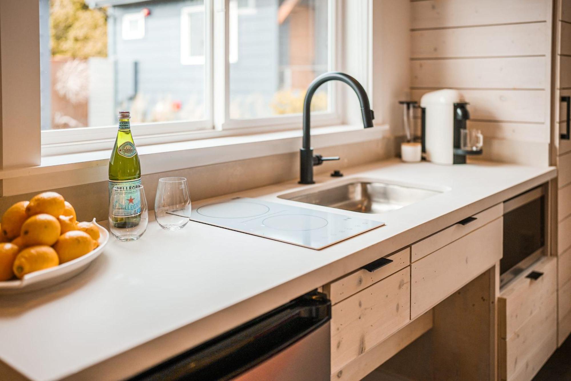 Longboard Studio Includes King Bed And Kitchenette Stinson Beach Exterior photo